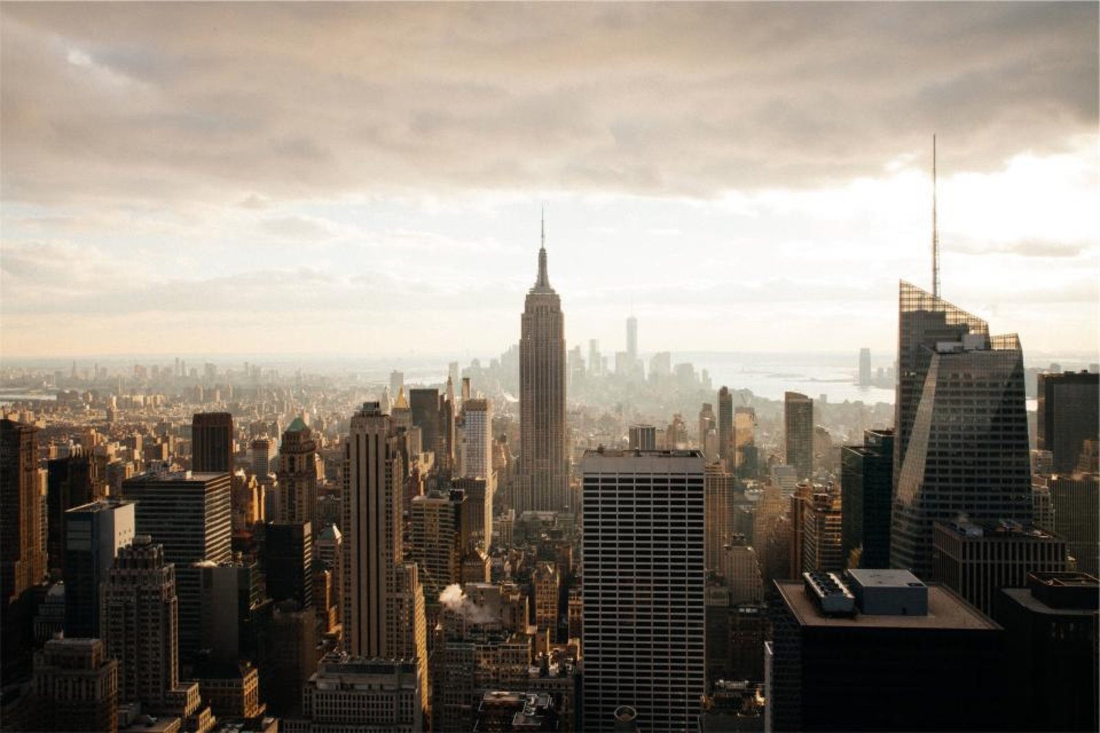 Vista de la ciudad desde un piso alto