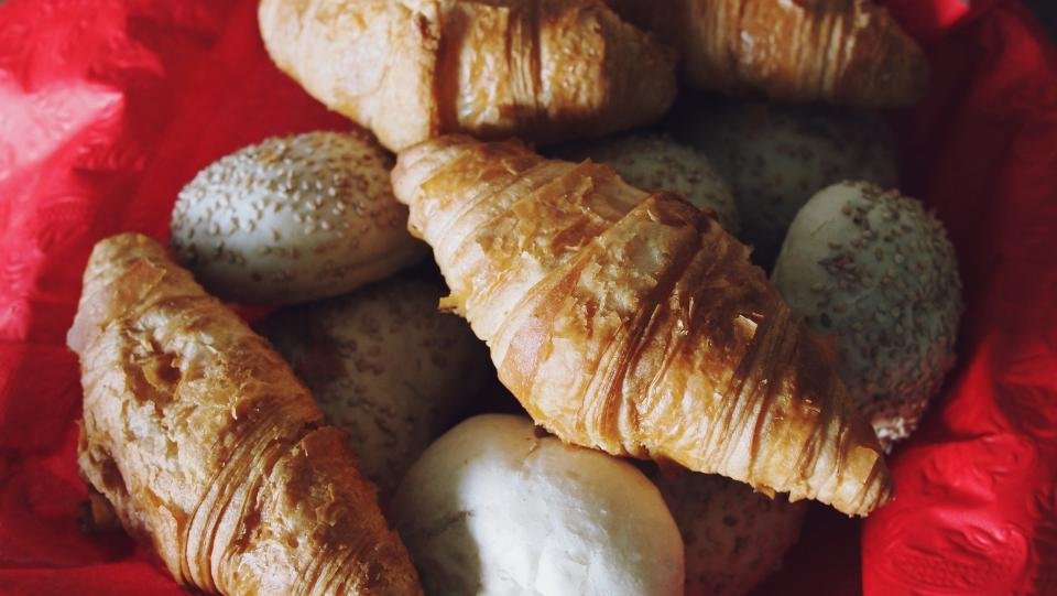 Medialunas y facturas